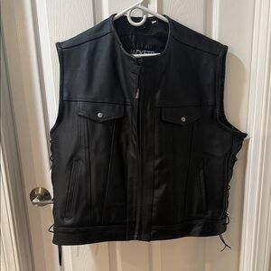 Men's Black Vest with Snap Pockets